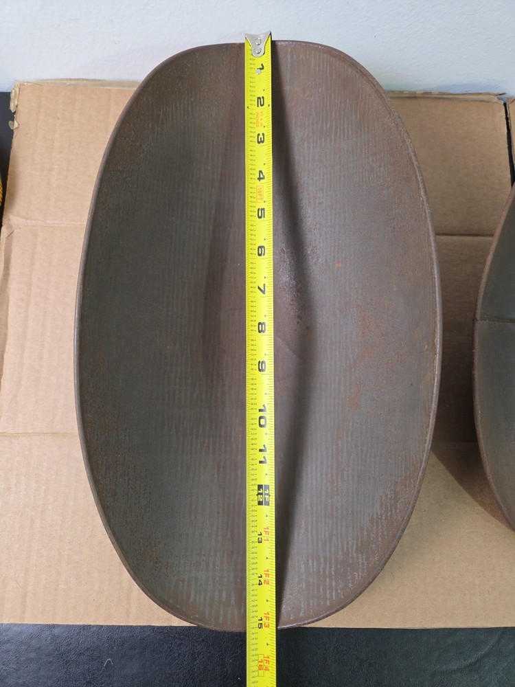 Vintage Howe Cast Iron Fish Tail Scale (Untested)