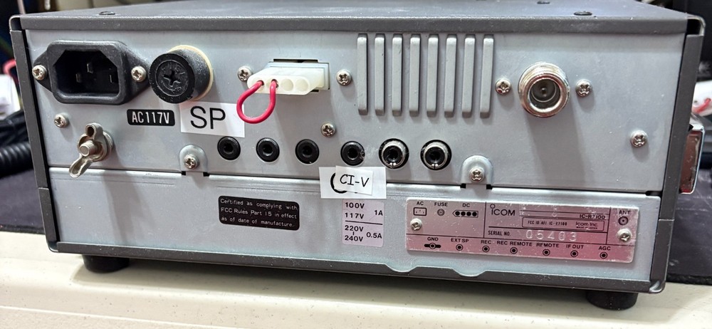 ICOM IC-R7100 Wide Band Receiver