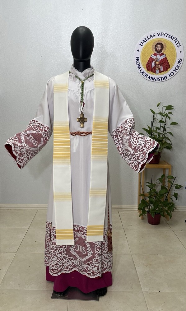 MONE WHITE VESTMENT CHASUBLE & STOLE