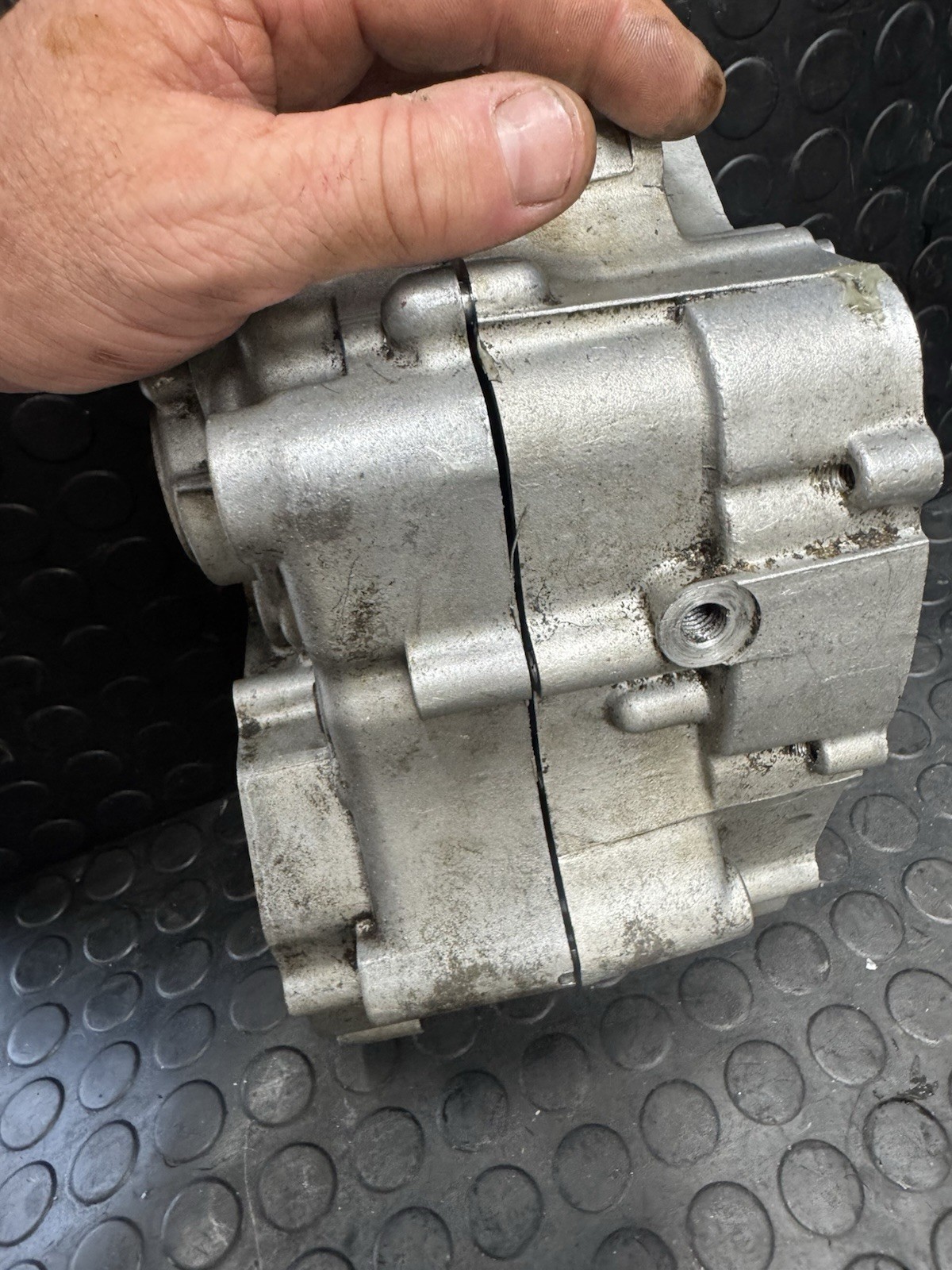 01 02 03 04 05 Kawasaki KX85 KX100 GENUINE OEM CRANKCASE SET L & R CASES