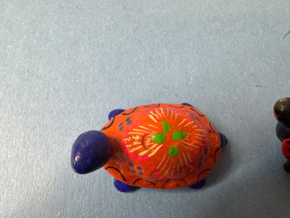 Minture Hand-painted Papier-mâche Turtle Figurine
