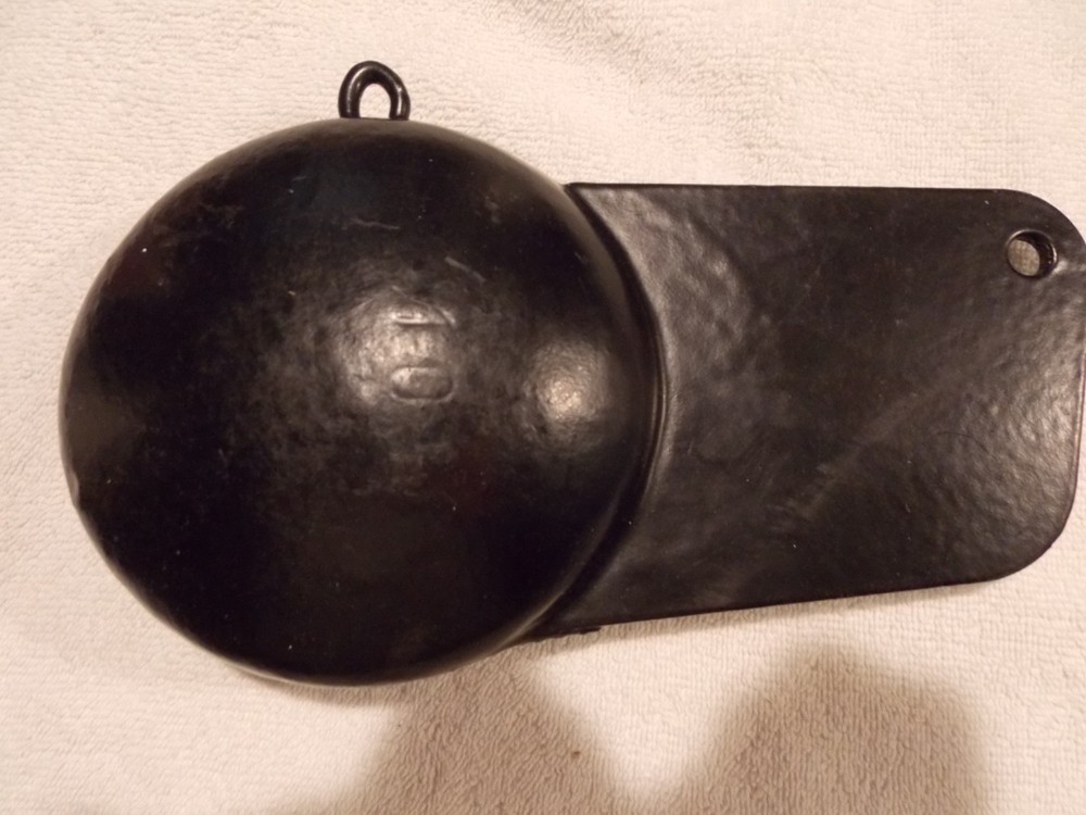 slim  Downrigger Ball Weight 10 lb Black rubberized coating