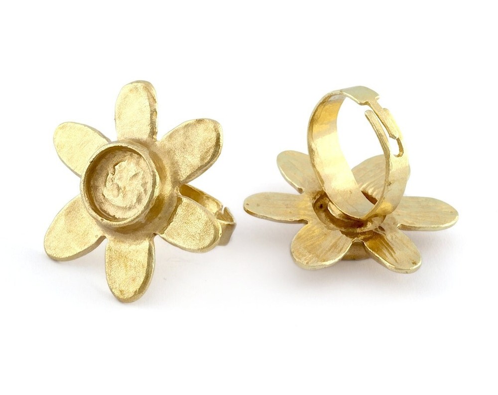 Daisy Flower Ring , Adjustable , Round Blank Bezel Setting - Raw Brass 5349