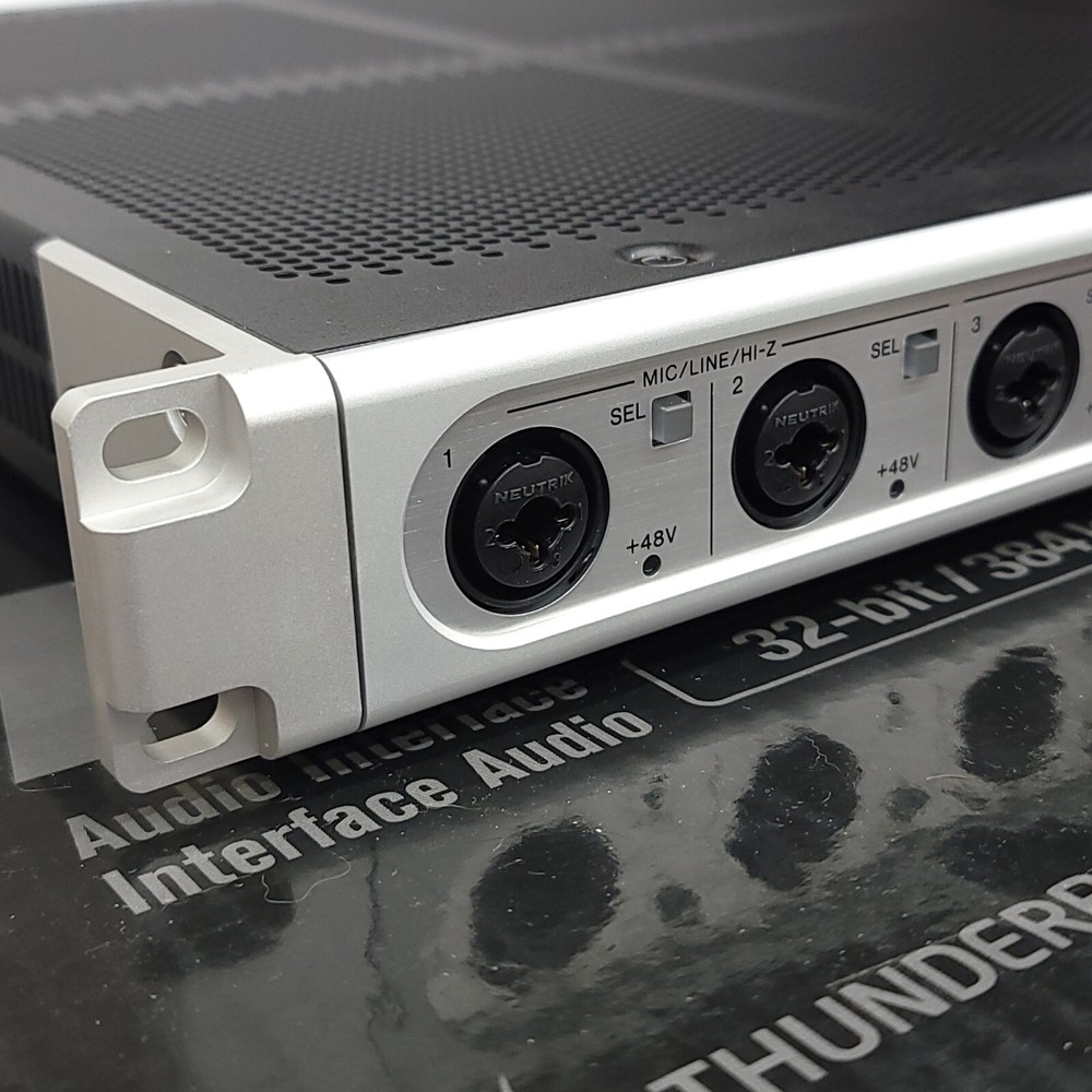 Steinberg AXR4T 32-bit Premium Thunderbolt Audio Interface OPEN BOX
