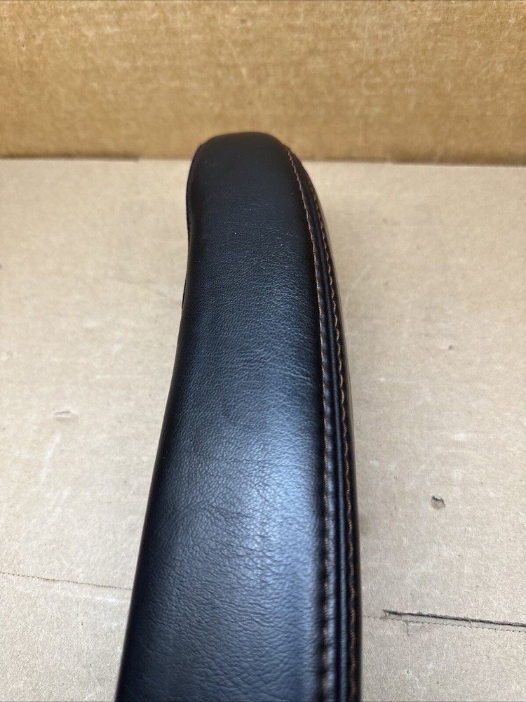 2017-2020 CHRYSLER PACIFICA FRONT RIGHT PASSENGER SIDE SEAT ARM REST ARMREST OEM