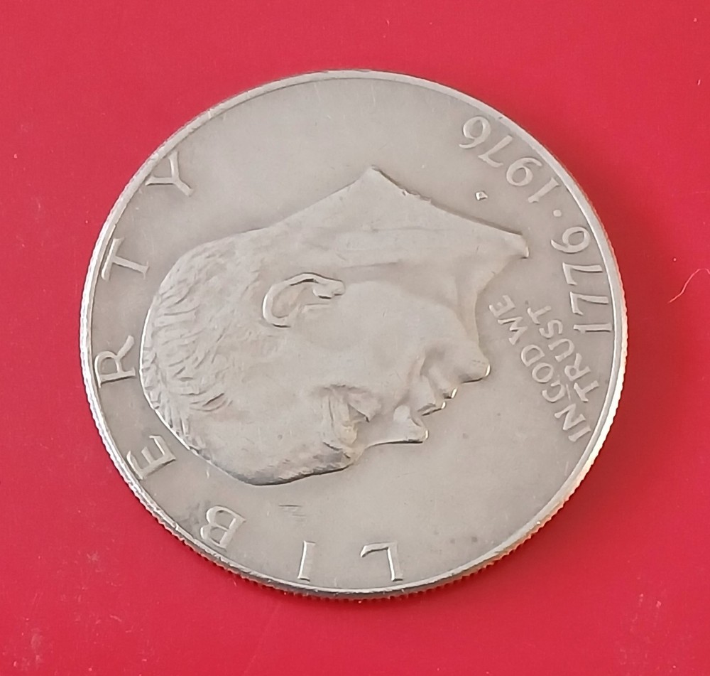 Rare Bicentennial 1976 Eisenhower Dollar Initials DRW On Reverse, Filled In D