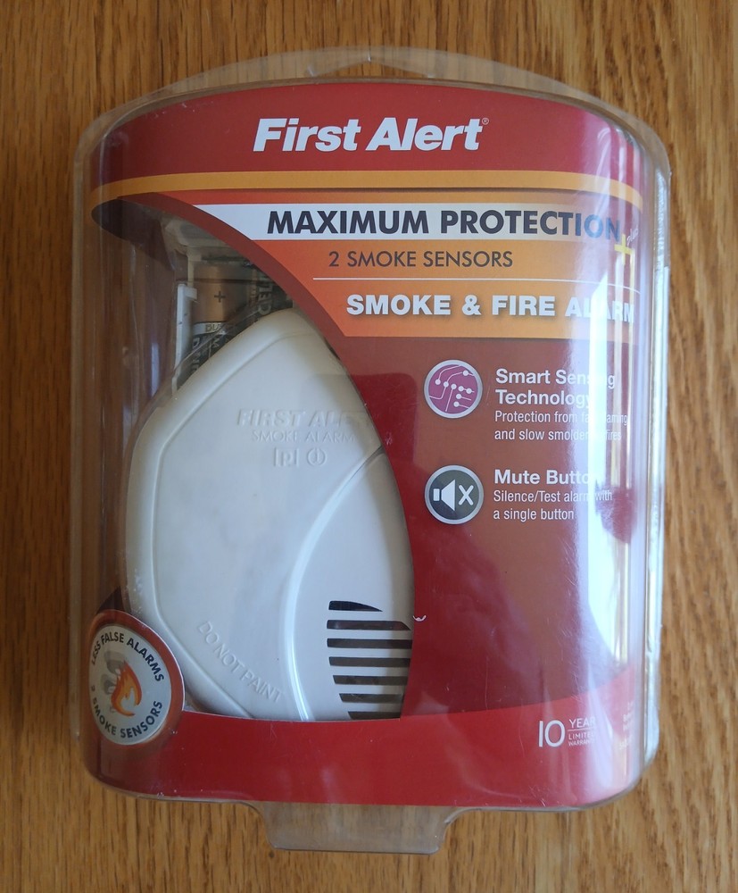FIRST ALERT Smoke Fire Alarm Dual Sensor Maximum Protection SA320CN - Unopened