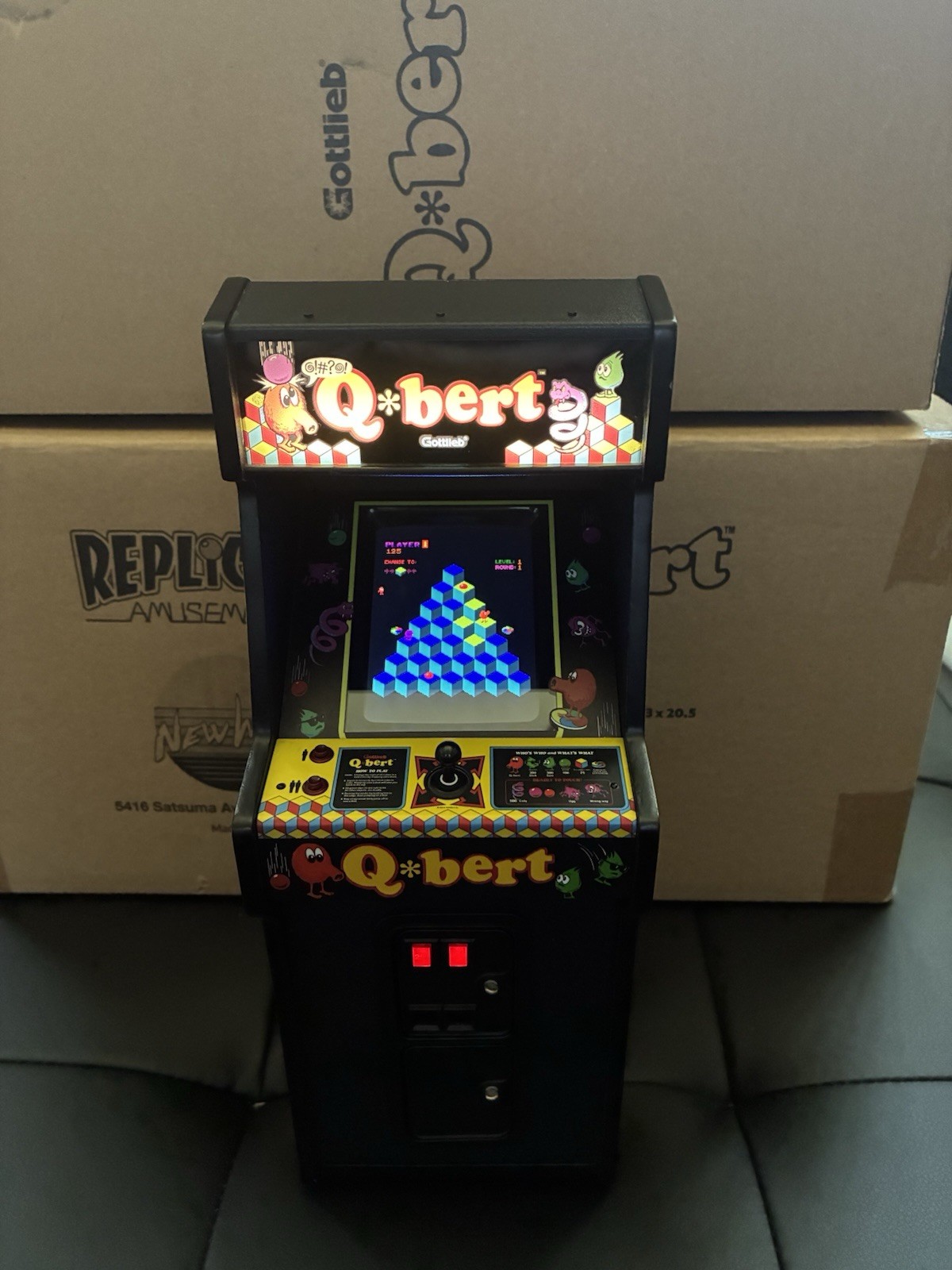 New Wave Toys Replicade Q*Bert Mini 1/6 Scale Arcade - Excellent - QBert