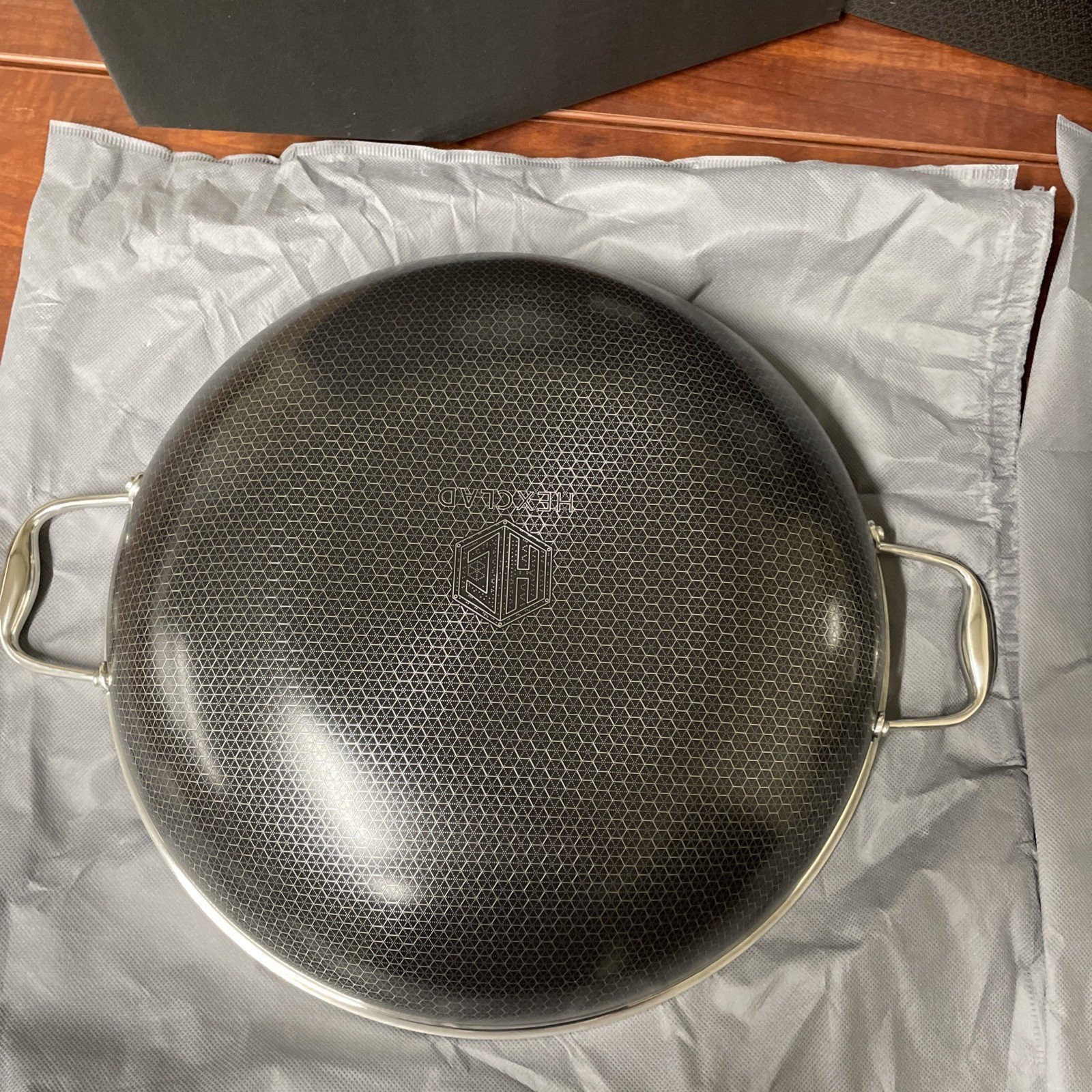 HexClad Hybrid Nonstick 14" Inch Wok W/ Stainless Steel Lid