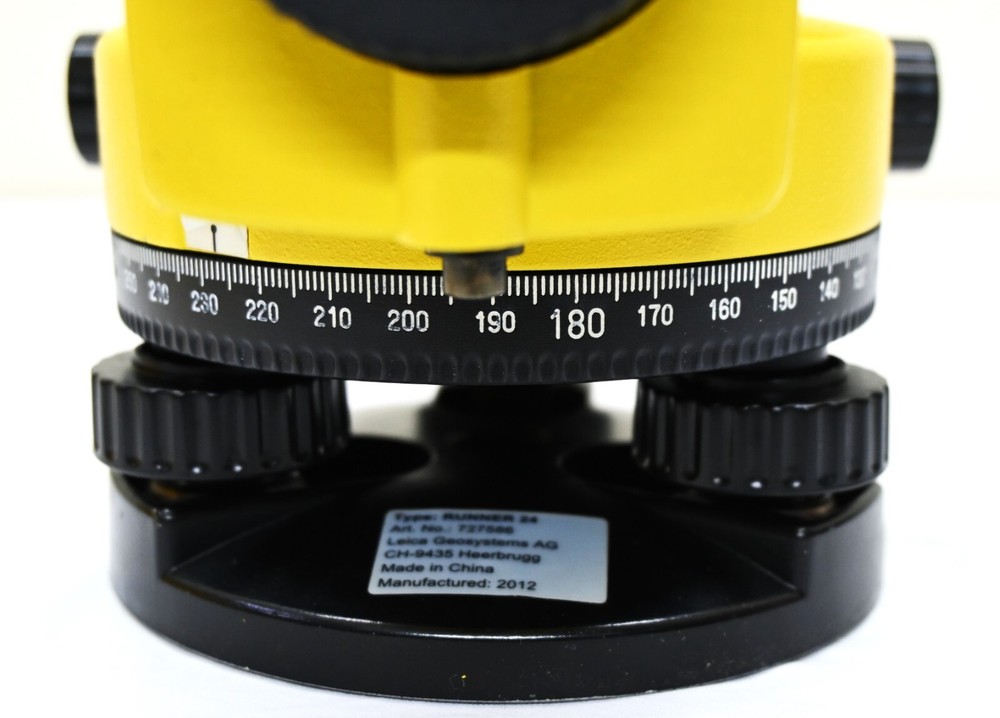 Leica Runner 24 Auotomatic level with hard Case.