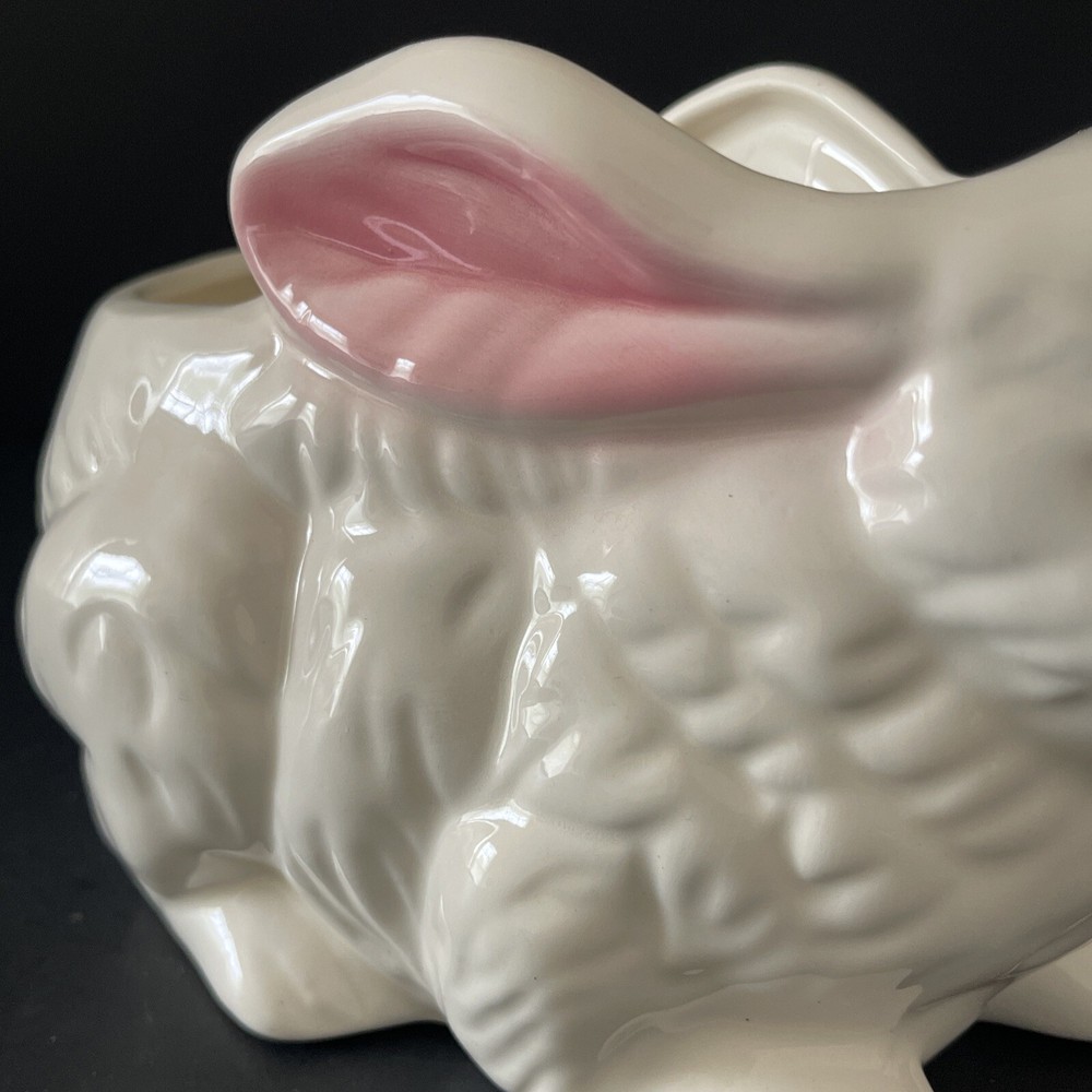 Relpo White Ceramic Rabbit Window Planter