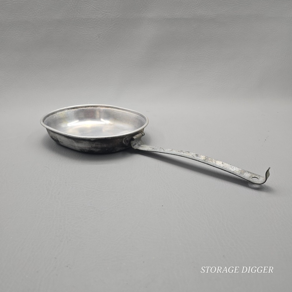 Vintage US Army Mess Kit WWII 1945 Cooking Pan And Plate, Original Issue