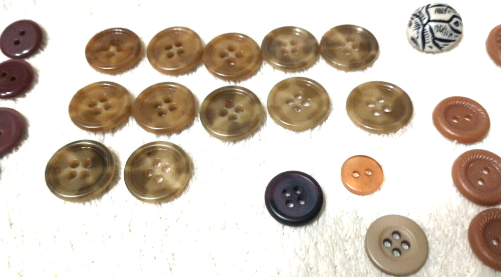 Buttons 40 Tan & Brown, Light Brown Assorted Shapes and Sizes BA1