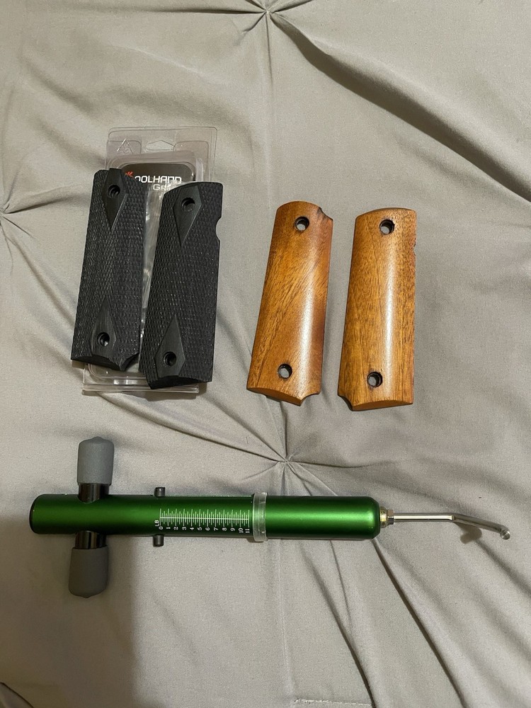 1911 Grips And Mechanical Trigger Pull Gauge