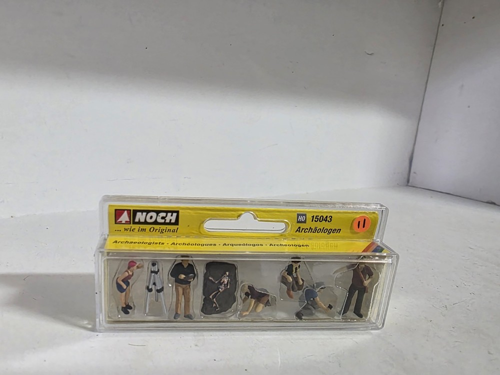 Noch Archeologists 15043 HO Scale