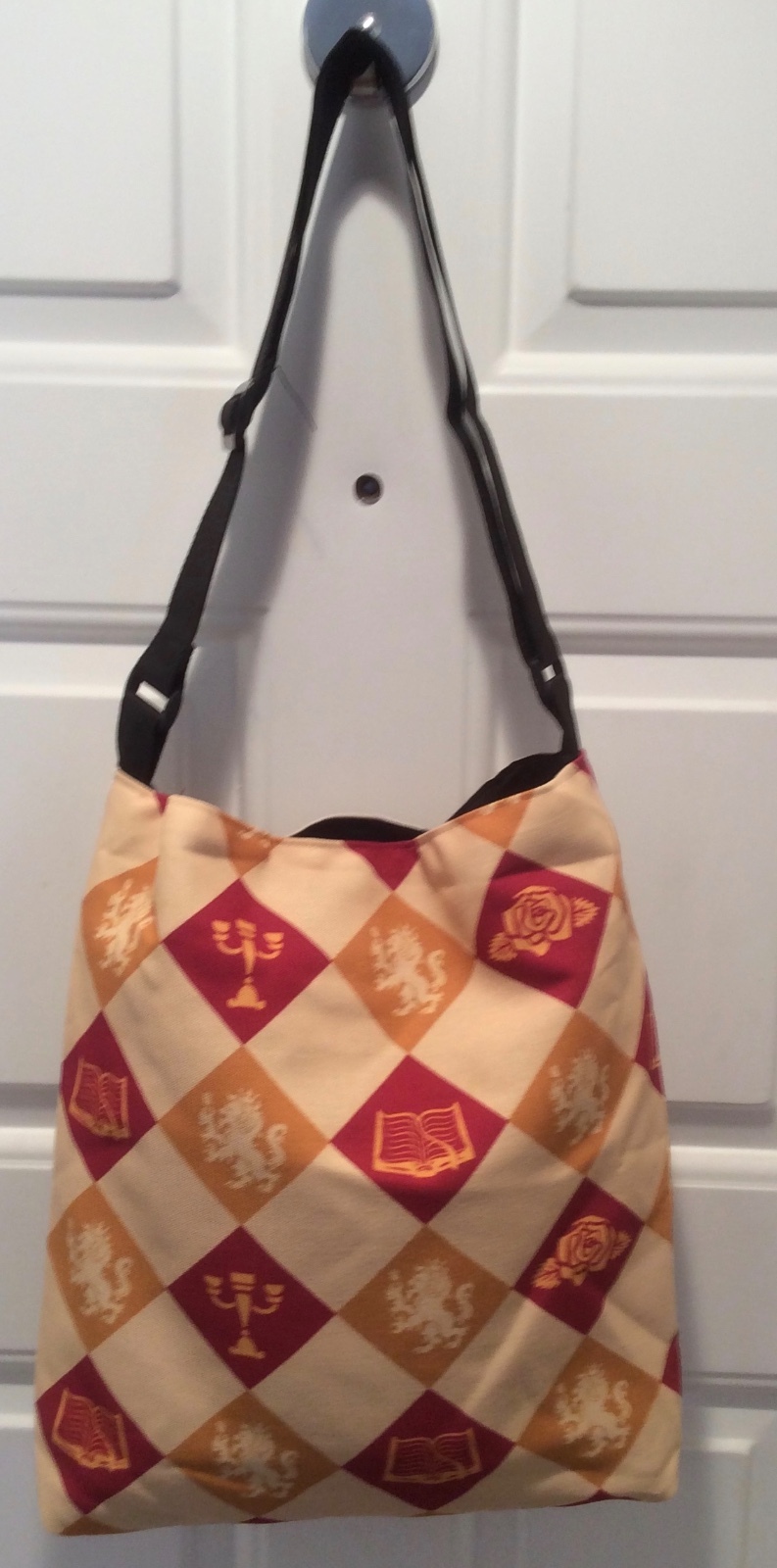 Disney Beauty & The Beast La Belle et La Bete Crest Tote + Zip Pouch Cream