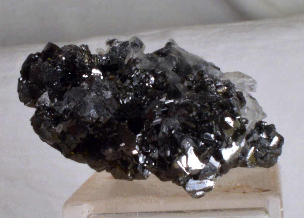 #5264 Sphalerite, Quartz - Bulgaria