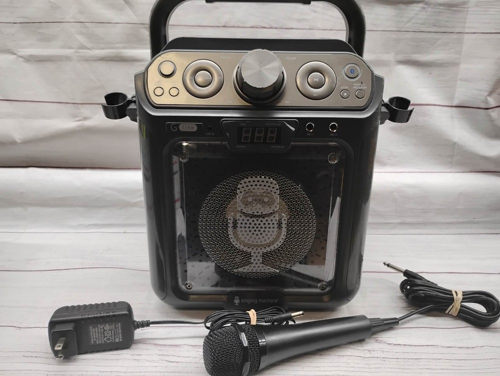 Singing Machine Karaoke CD+G W/Bluetooth+Microphone Tested