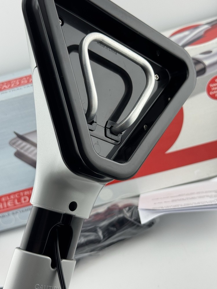 Perfect Solutions Easy-Reach Electric Windshield Scraper with Telescopic Handle