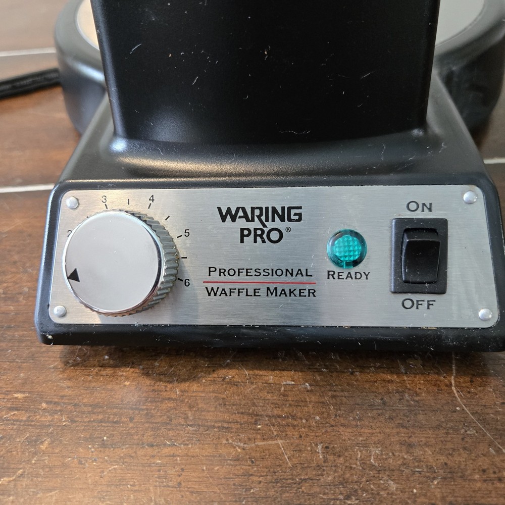 Waring Professional Belgian Waffle Maker fully functional