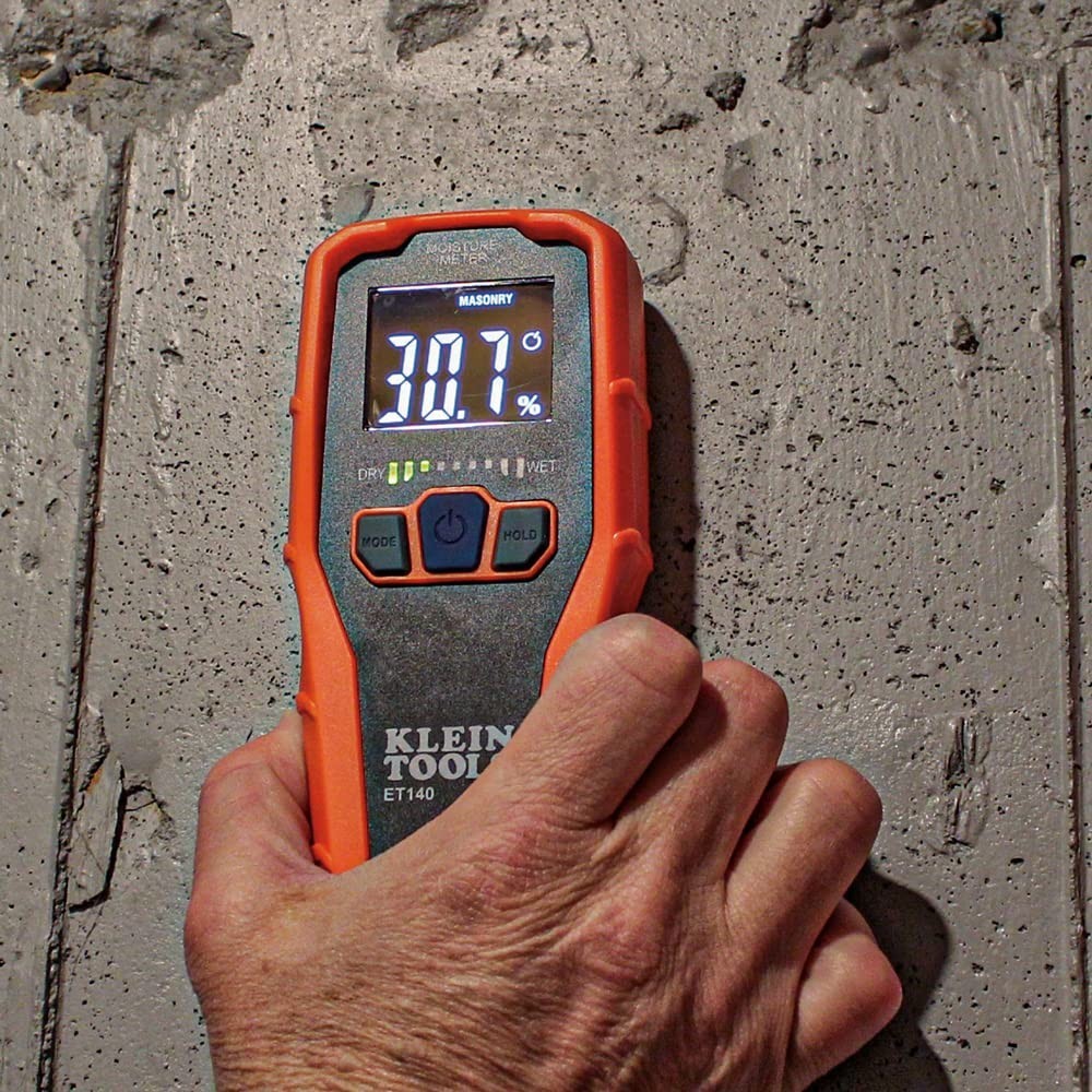 Klein Tools ET140 - Versatile Pinless Moisture Meter with LED Display and Alerts
