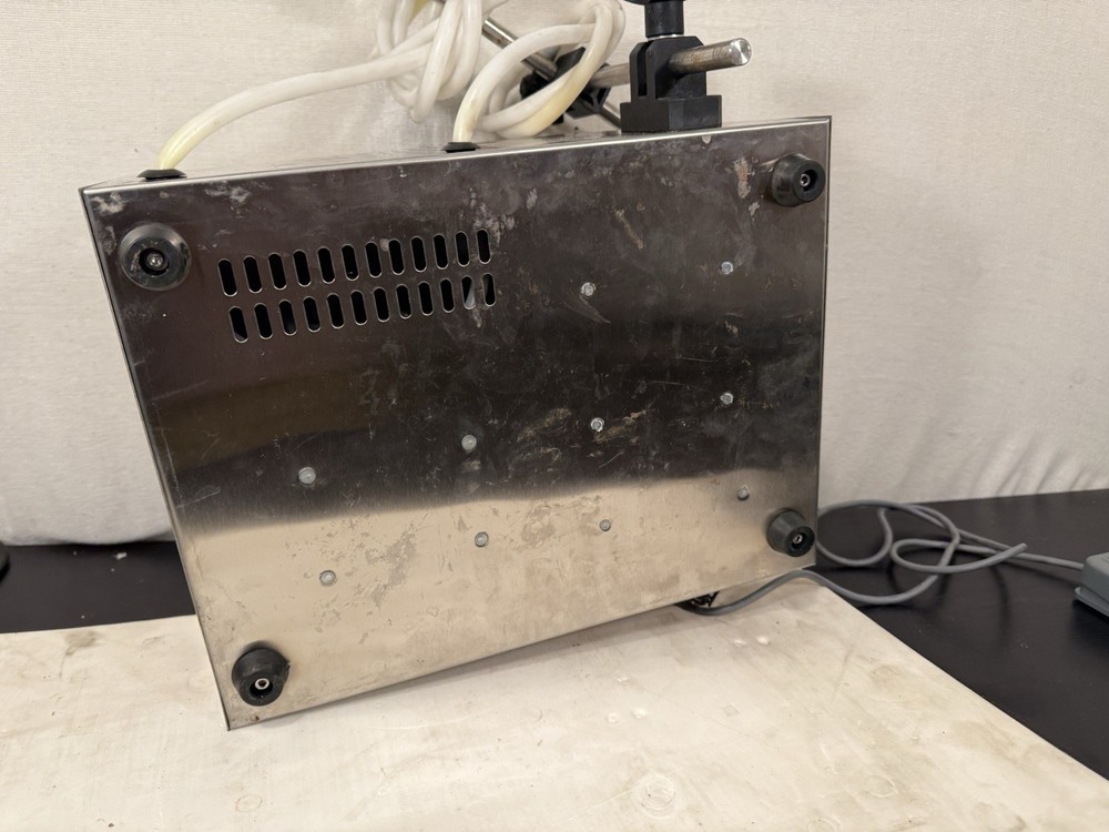 NUMERICAL CONTROL DIGITAL LIQUID FILLING MACHINE 5-3500ml Automatic Control