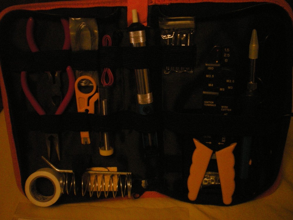 Electronic Learning Projects (76) NEW, +Soldering Tool kit, (SEE DESCRIPTION) ++