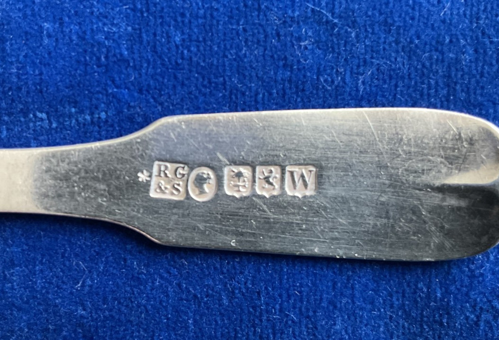 SOLID STERLING SILVER 5 TEASPOONS HALLMARKED GLASGOW 1841 106 g