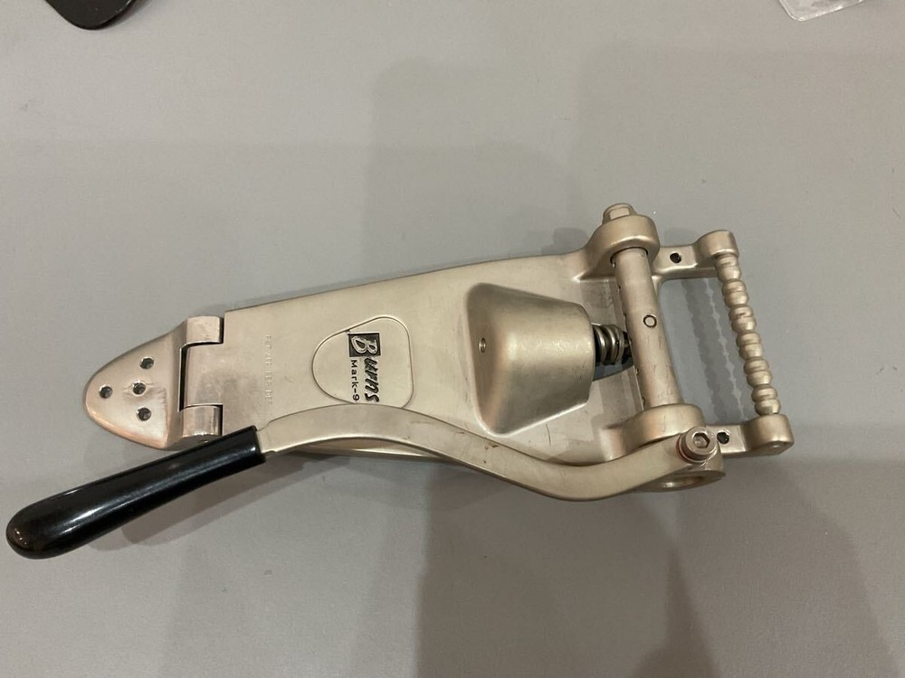 Burns Mark 9 Vibrato Tremolo Nickel