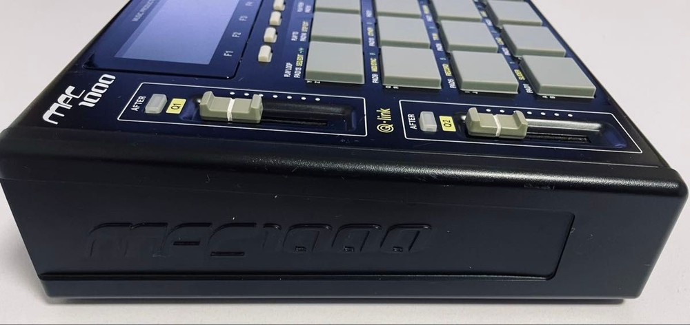 AKAI professional MPC1000 Black Sampler with Power Cable Tested & Working Good