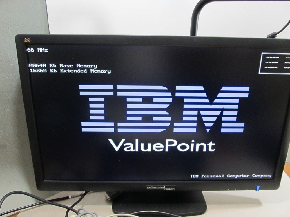 Vintage IBM ValuePoint 433DX/Sp Computer ****Pls Read