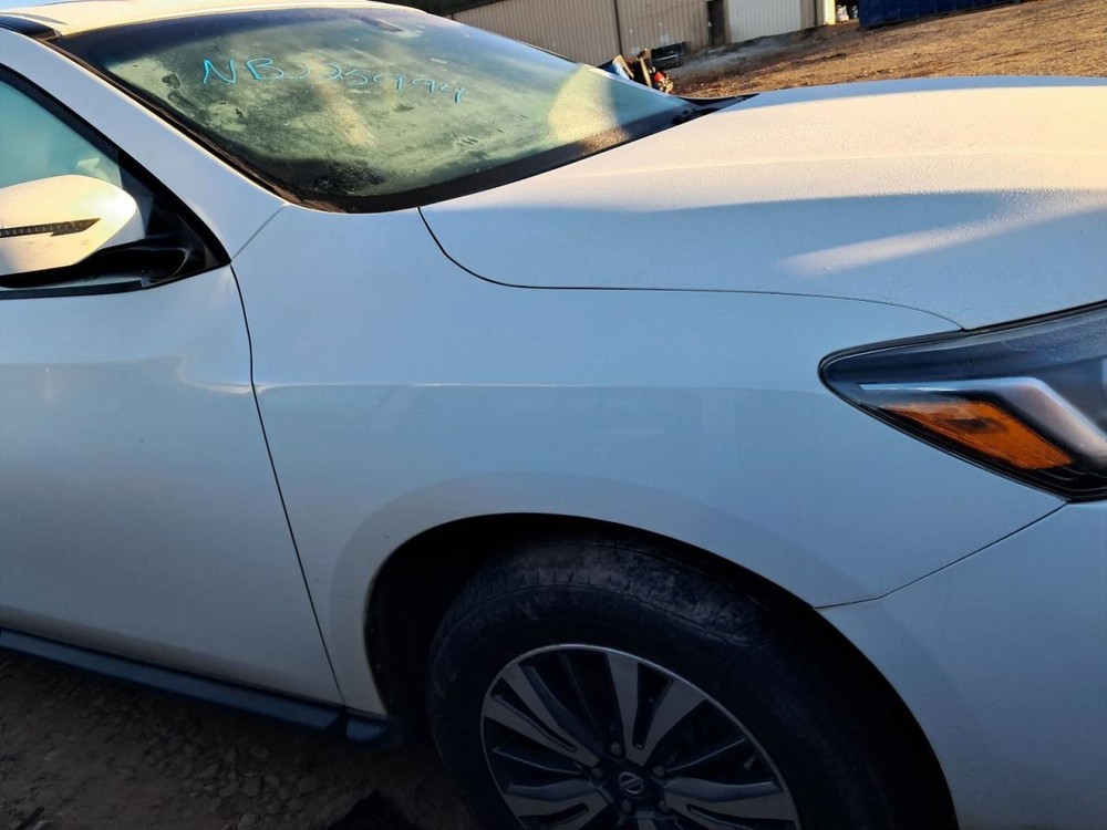 PATHFINDR 2017 Glove Box 4866854