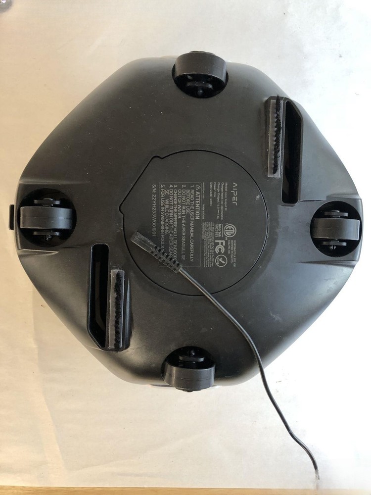 Aiper Seagull SE Cordless Robotic Pool Cleaner – Powers On – Untested – As-Is