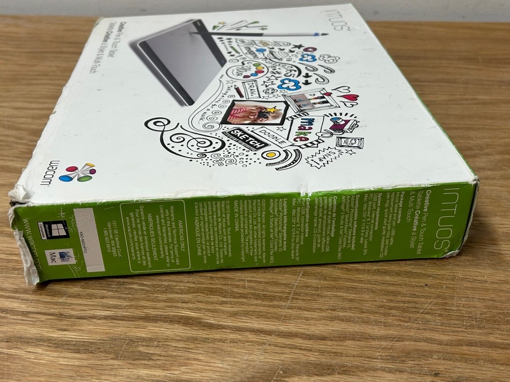 OPEN BOX Wacom CTH-480 Creative Intuos Pen & Touch Small Tablet Multi Touch