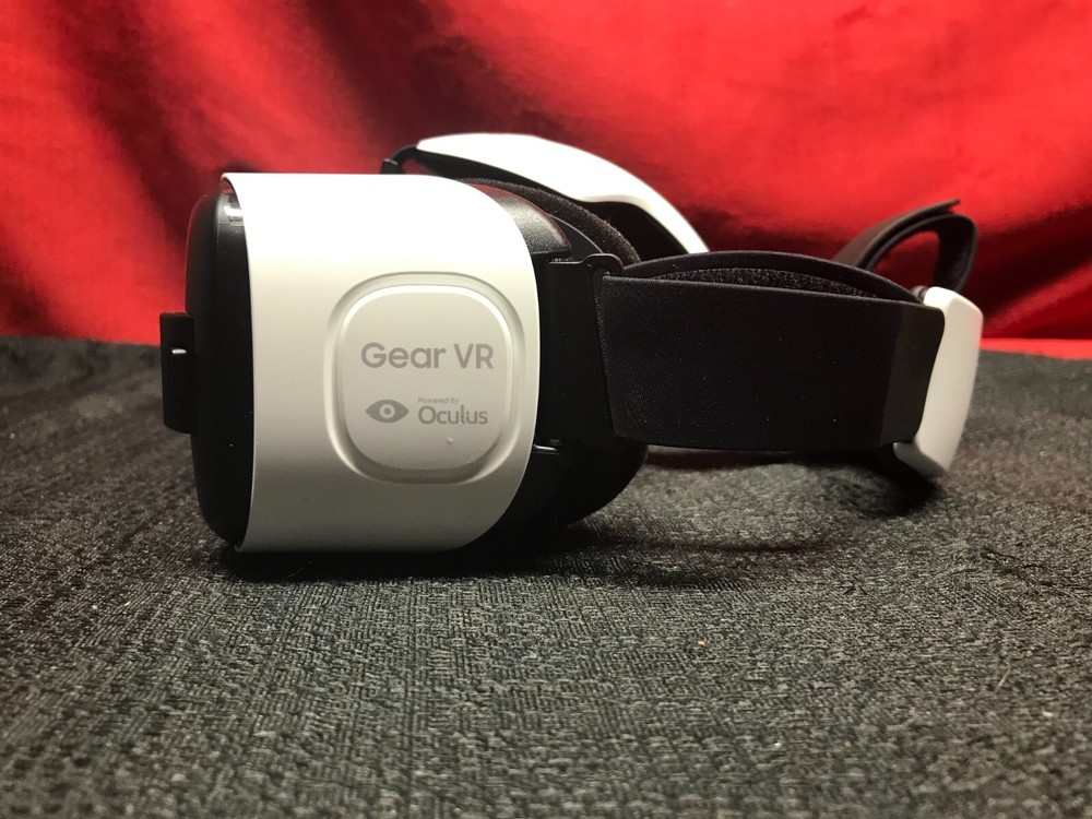 Samsung Gear VR Headset - SM-R321 - White