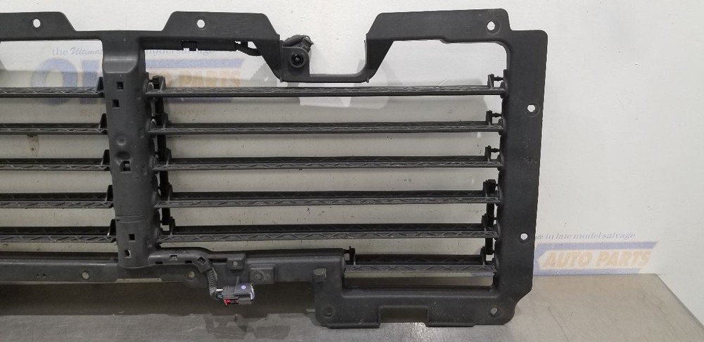 19 CHEVY TAHOE 5.3L AIR SHUTTER