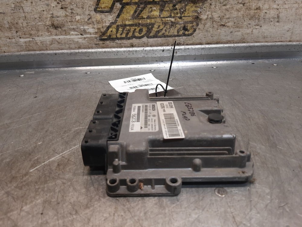 Engine ECM Computer 2.8L Engine Control Fits 2005 LIBERTY 1236981