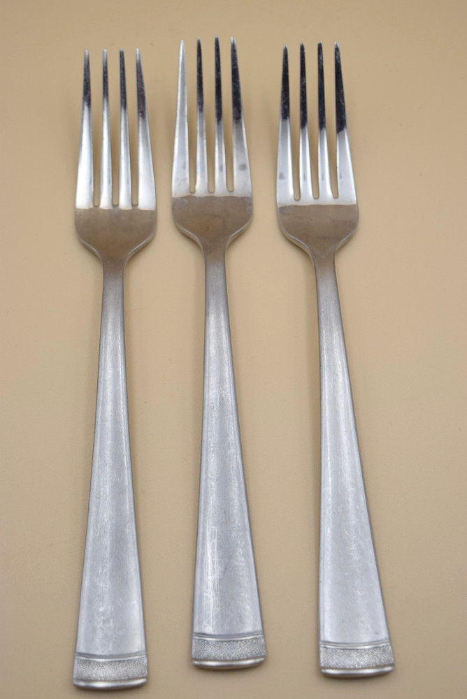 16pc Cambridge Solvay Sand Pebble Flatware Knives Serving Spoon Dinner Fork