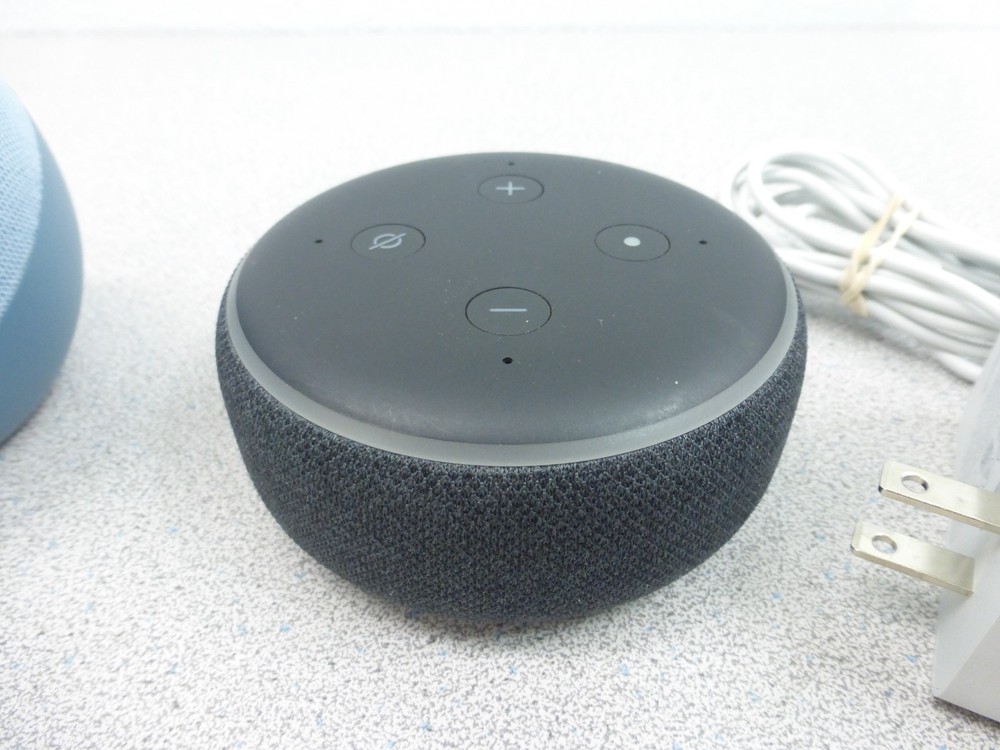 Amazon Echo Dot 4th Gen & 3rd Gen w/ (1) Charger - TESTED