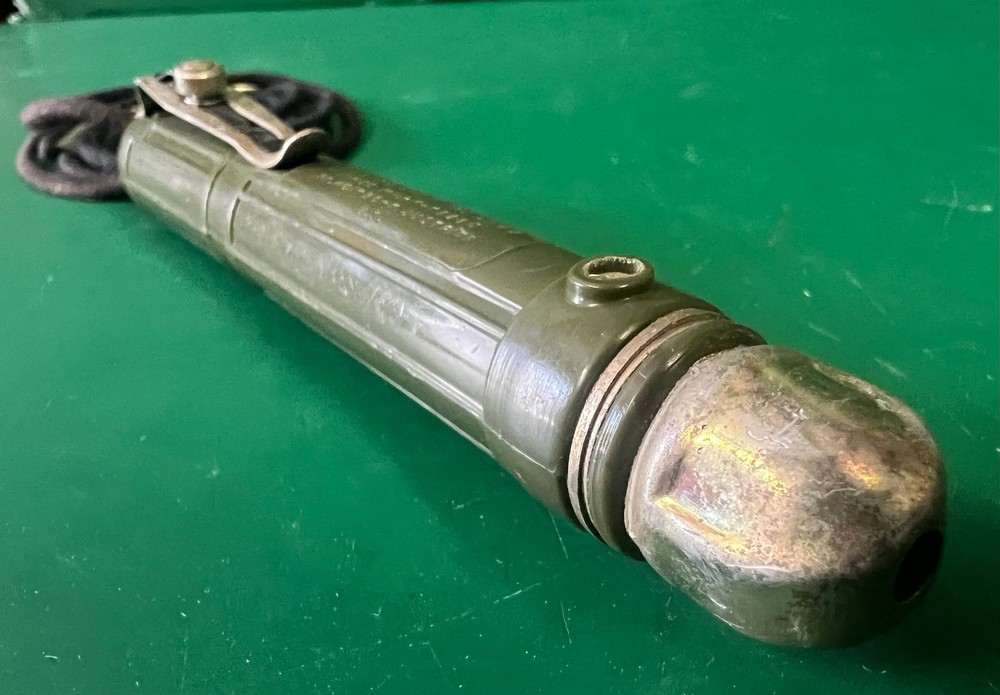 AIR FORCE NAVIGATOR’S TYPE A-6B PENLIGHT W/LANYARD