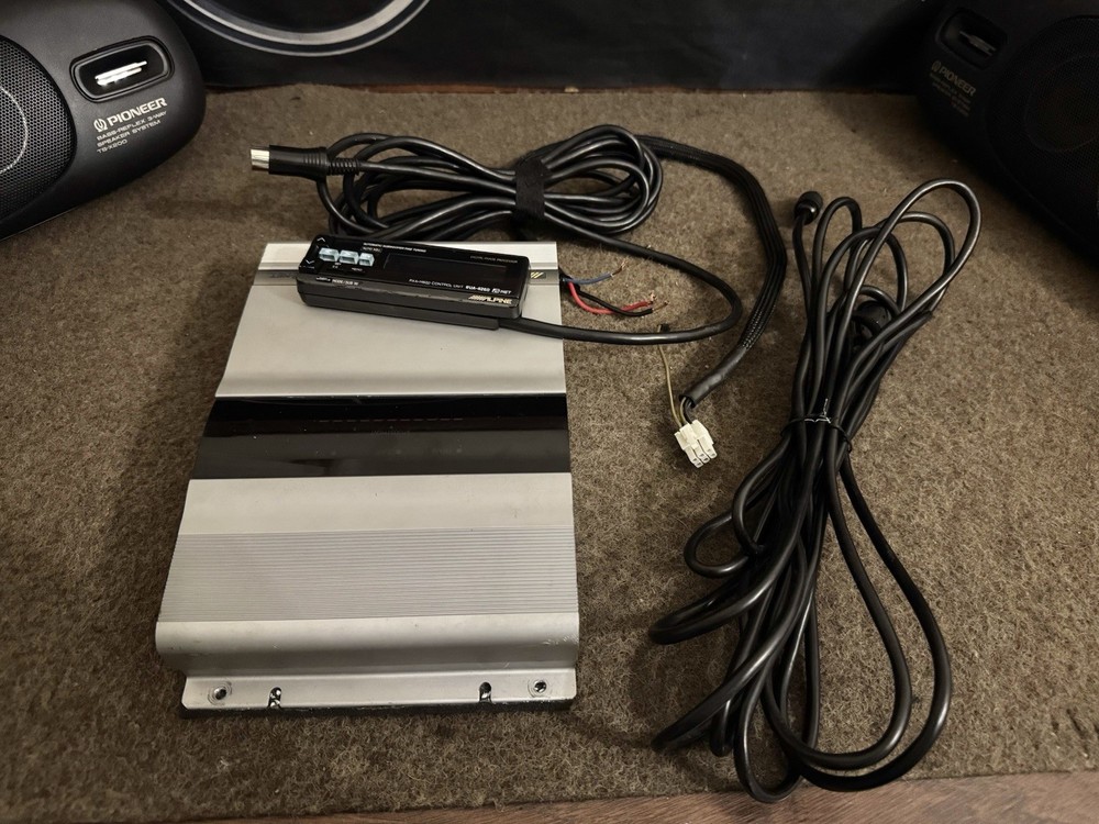ALPINE PXA-H600 Digital Audio Processor & PXA-H600 Controller Old-School