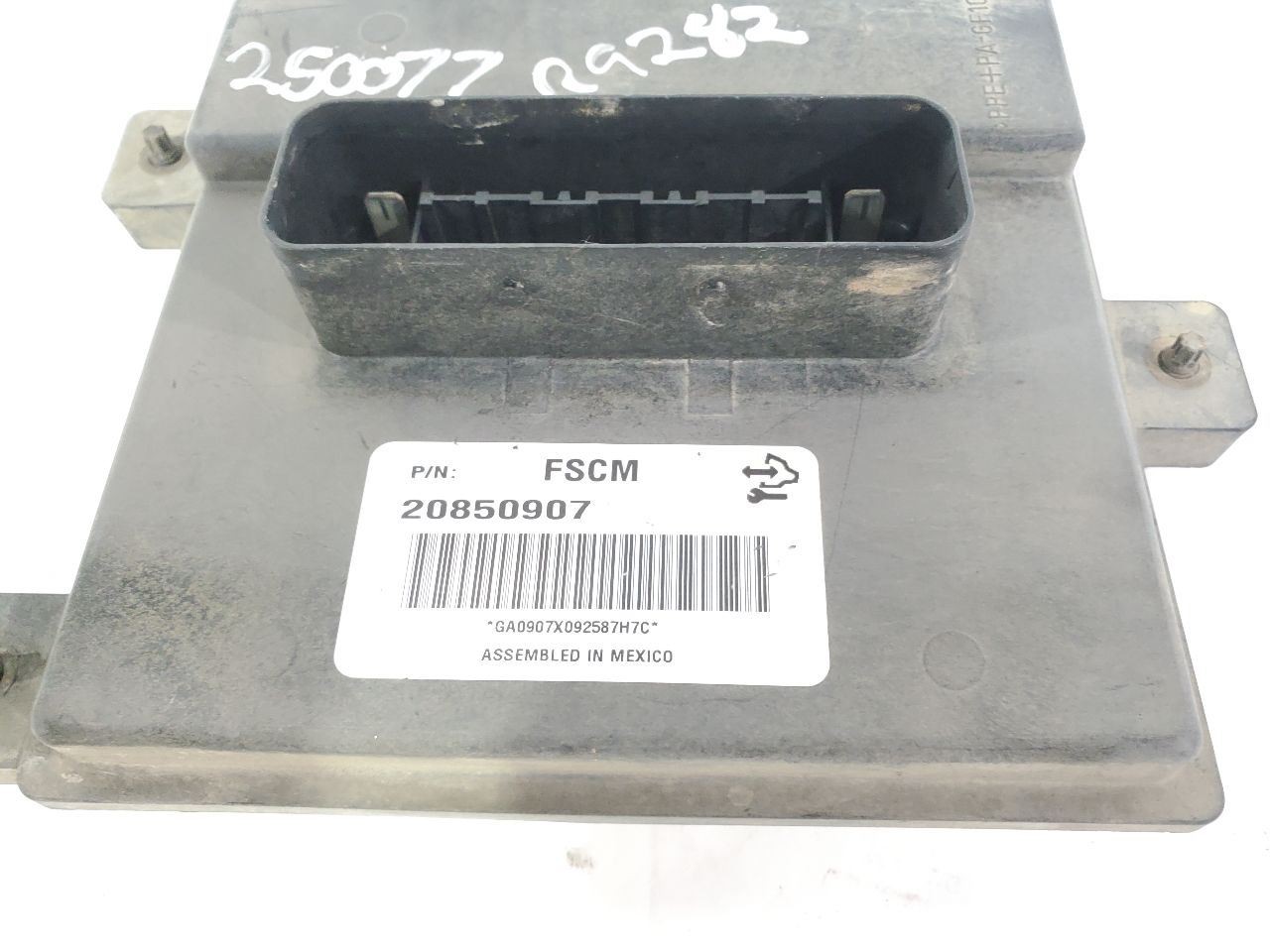 2008 2009 GMC Sierra 1500 OEM Fuel Pump Module 20850907