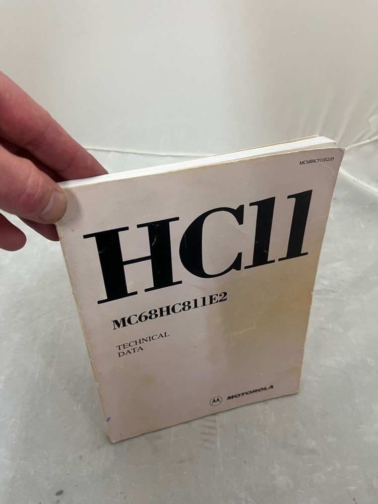 HC11 Motorola M68HC811E2 Technical Data MC68HC811E2/D