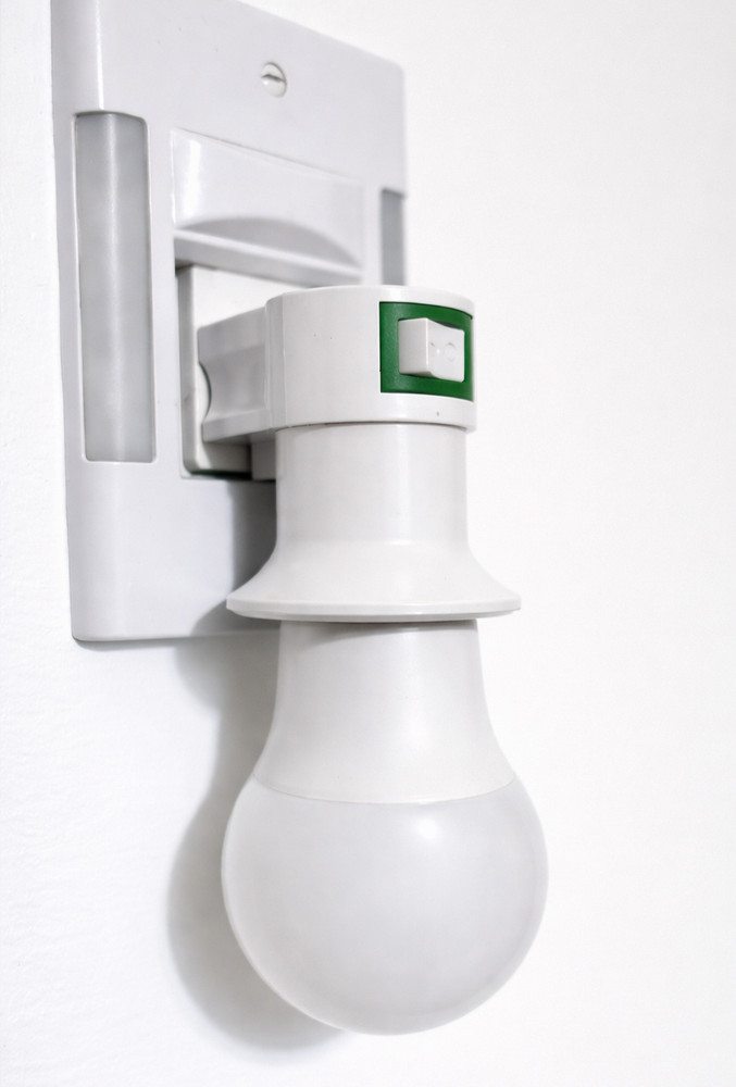 2 Pack POWTECH Plug-In Lamp Socket with Switch Light Bulb Holder Adapter ON/Off