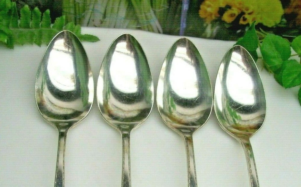 4 Oneida Prestige Plate BORDEAUX Silverplate Solid Serving Spoons 1945