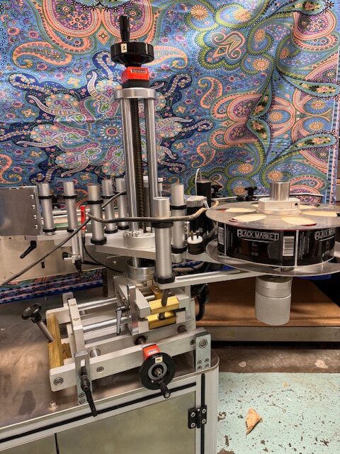 T-21100 Automatic Rolling Vertical Round Bottle Labeling Machine