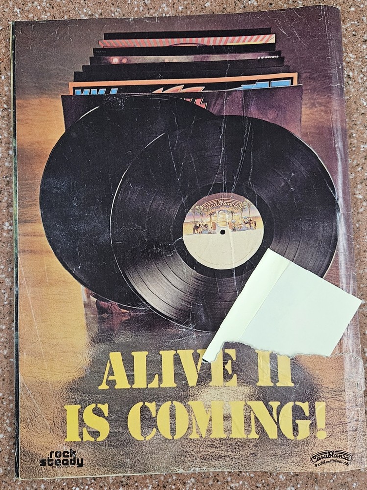 KISS CREEM SPECIAL EDITION Magazine 1977 Complete with centerfold poster