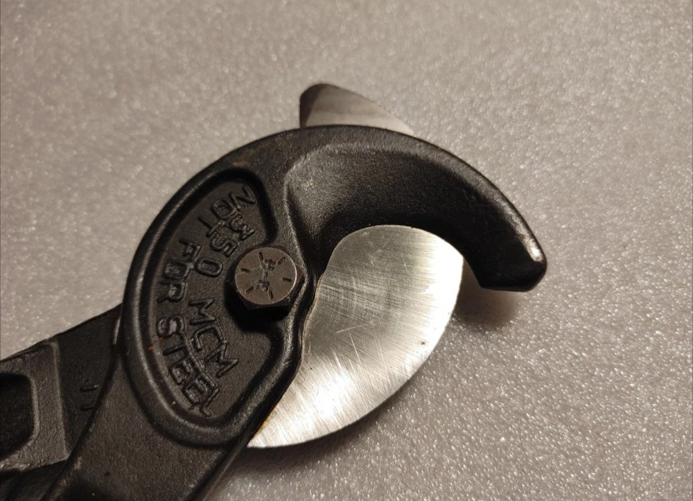 Klein Tools 16" Utility Cable Cutter 63035 New