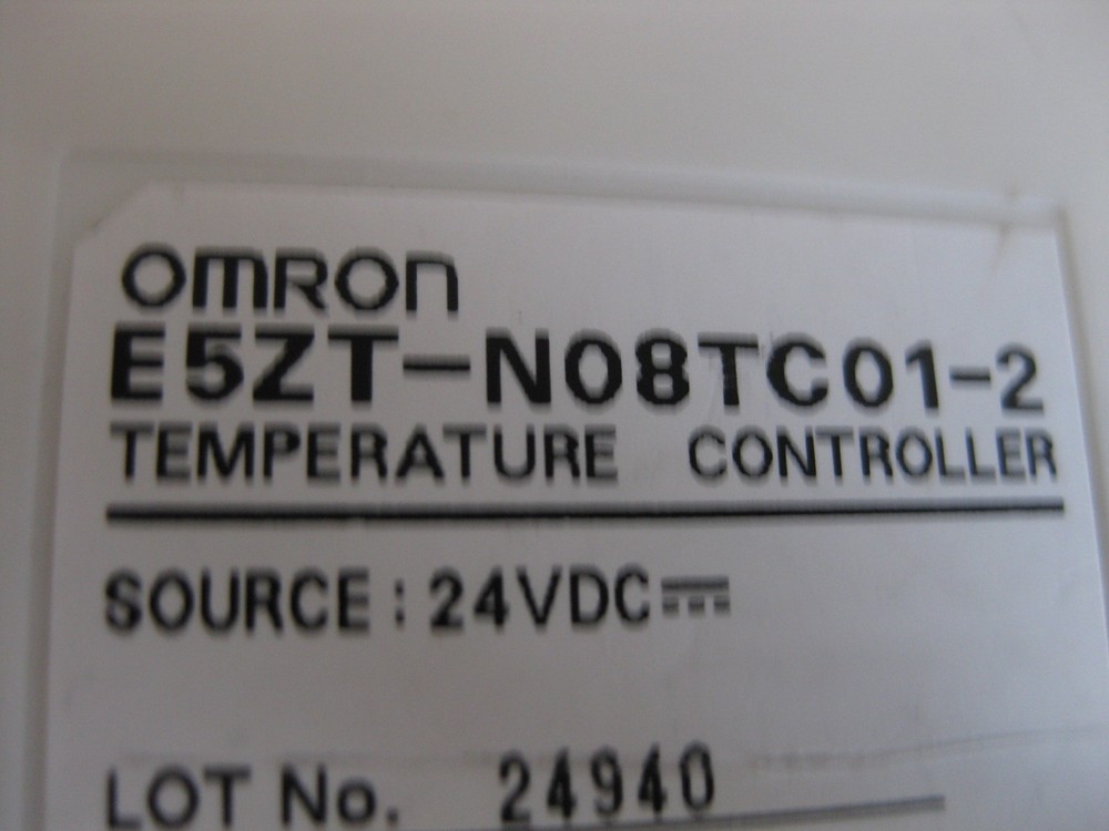 Omron E5ZT-N08TC01-2 Temperature Controller w/ E5ZT-W08-2 Power Controller Cable