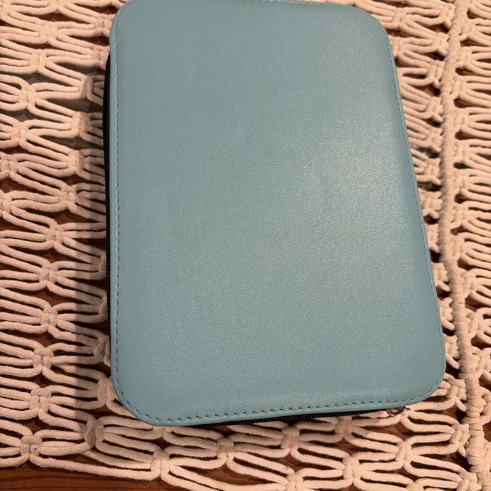 Yarniss Knitting Zip Book